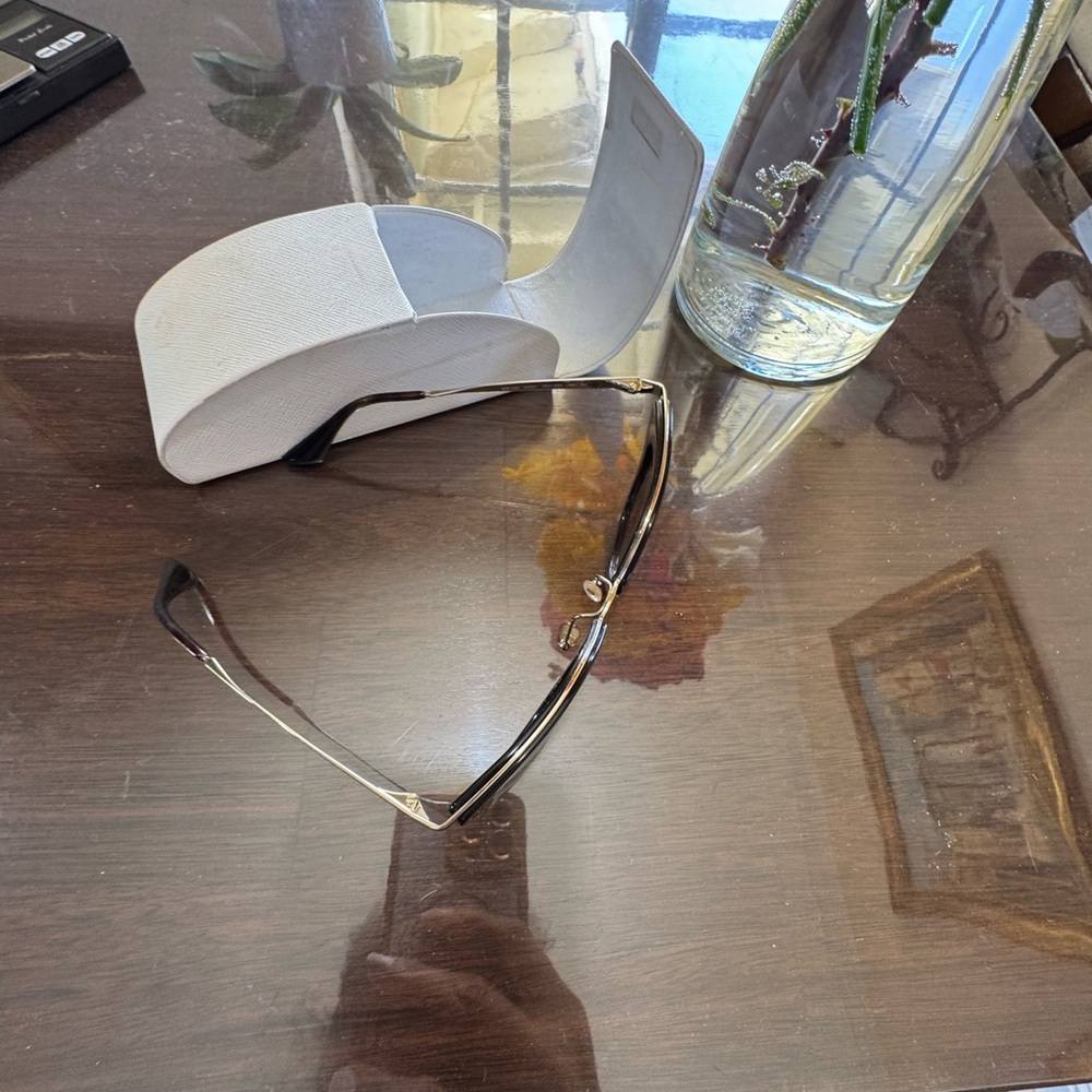 Prada SPR53S 24U-3D0 Oversized Black Cat Eye Sunglasses Gold Temples - Picture 6 of 8